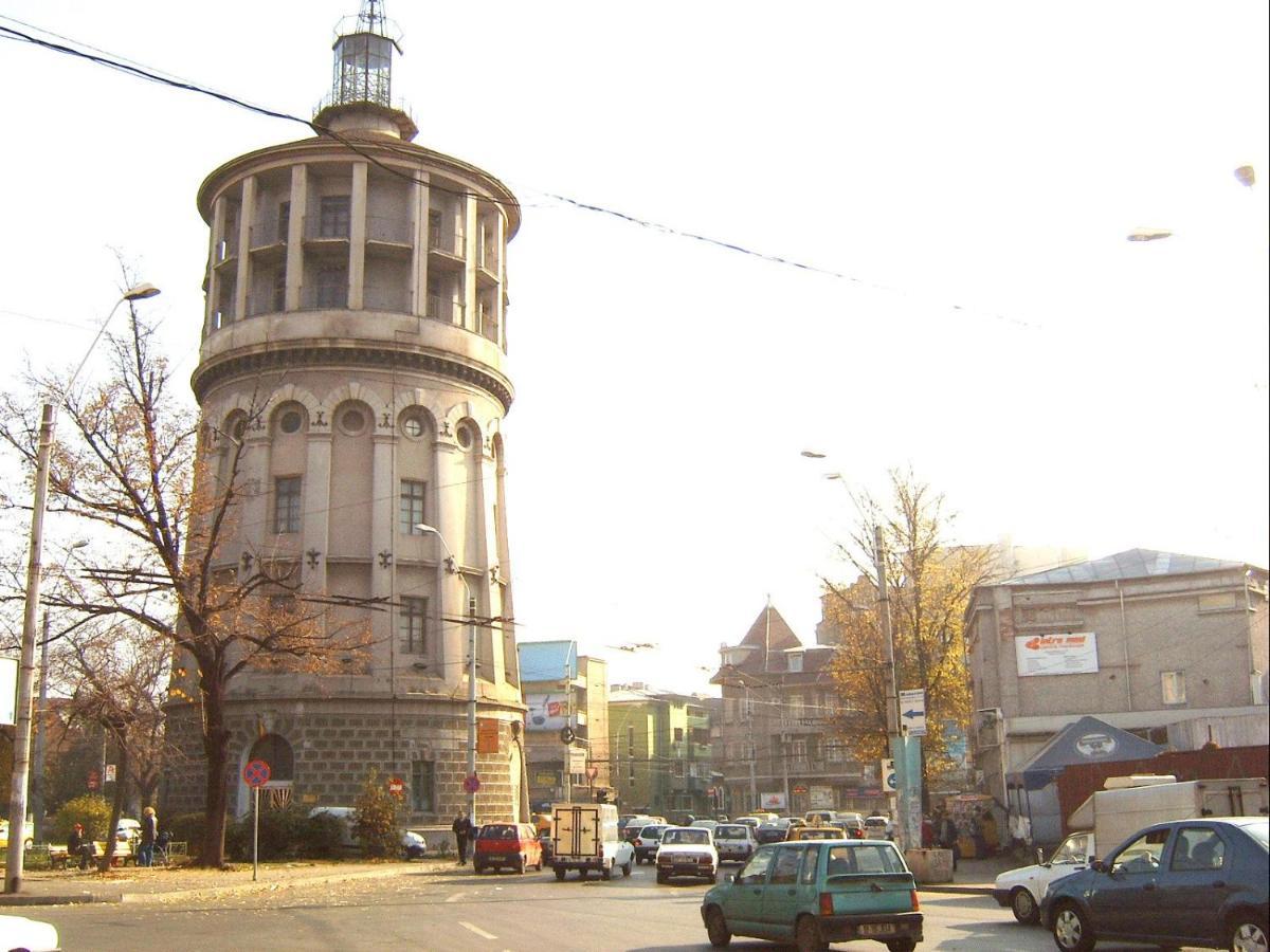 Mosilorcentralboutique Bukares Bagian luar foto